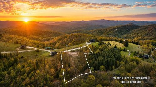 S7 Sky Rock Dr, Banner Elk, NC, 28604 | Card Image