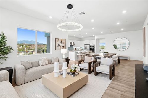 131 Sash, Irvine, CA, 92618 | Card Image