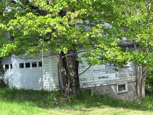 56 Jefferson Ave, Jeffersonville, NY, 12748-5613 | Card Image