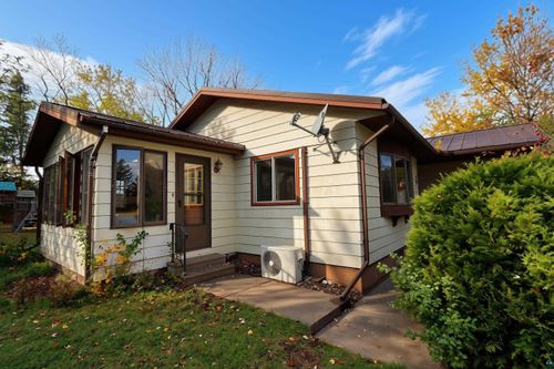 901 10th Ave W, Ashland, WI, 54806-2825 | Card Image