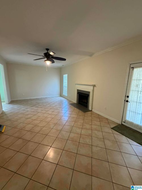 8564 Dover Dr, LEEDS, AL, 35094-7535 | Card Image