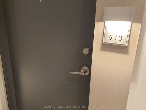 s613-8 Olympic Garden Dr, Toronto, ON, M2M3T9 | Card Image