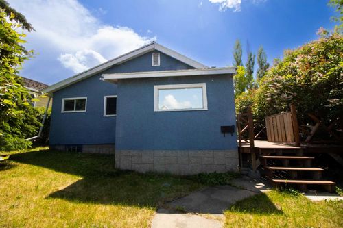2027 19 Ave, Bowden, AB, T0M0A1 | Card Image