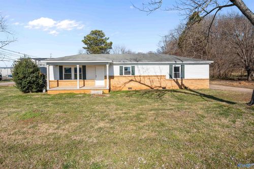 5624 Oakwood Rd Nw, Huntsville, AL, 35806-1526 | Card Image