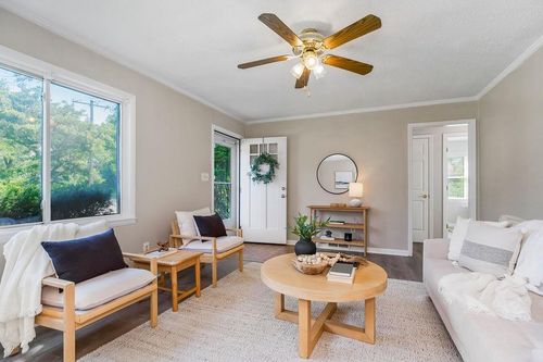 7652 Rainbow Dr, Prairie Village, KS, 66208-3653 | Card Image