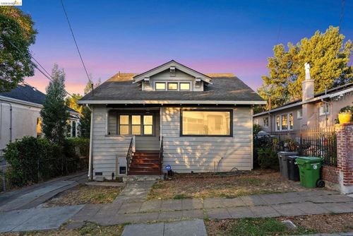 3275 Hyde St, Oakland, CA, 94601-2610 | Card Image