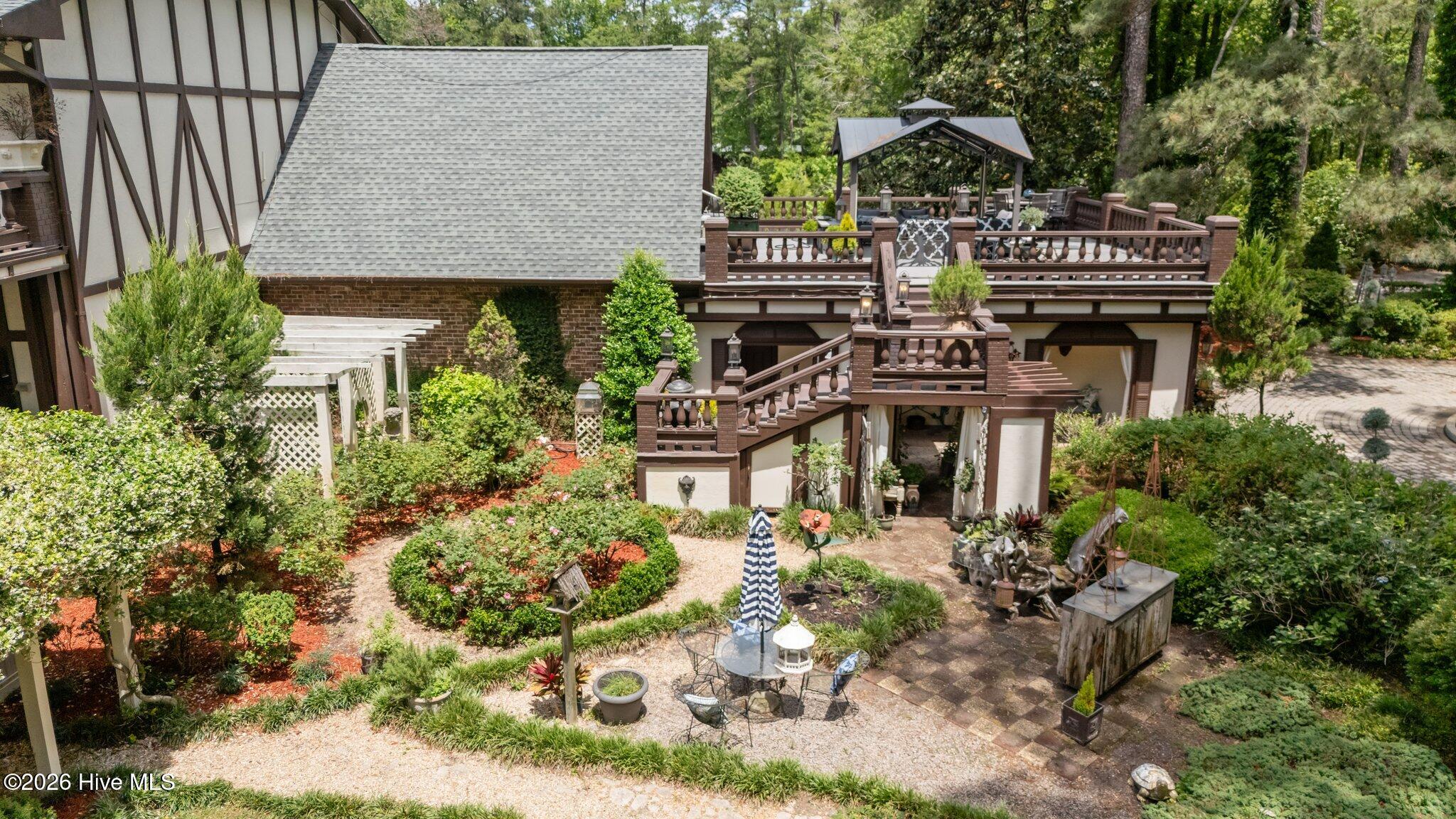 Residential in Fairmont 4