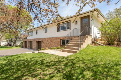 6770 Yucca Ln N, Maple Grove, MN, 55311-3561 | Card Image