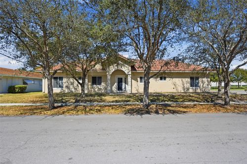 911 Ne 12th Ave, Pompano Beach, FL, 33060-5746 | Card Image