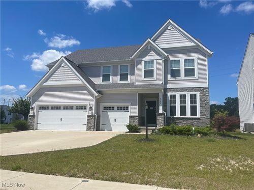 8988 Leatherleaf Drive, Columbia Station, OH, 44028 | Card Image