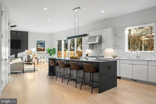 4810 3rd St N, ARLINGTON, VA, 22203-2637 | Card Image