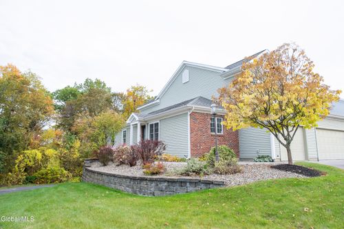 2370 Nott St E, Niskayuna, NY, 12309-4349 | Card Image