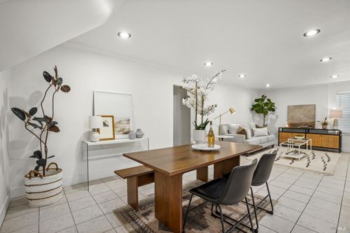 370 Clara St, Oakland, CA, 94603-1156 | Card Image