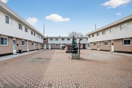 427 Moodie Dr, Nepean, ON, K2H8A5 | Card Image