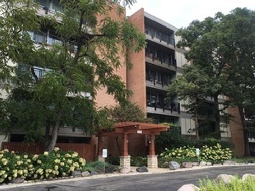 apt-1f-5950 Oakwood Dr, Lisle, IL, 60532-3012 | Card Image