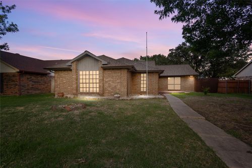6829 Anderson Dr, The Colony, TX, 75056-3516 | Card Image