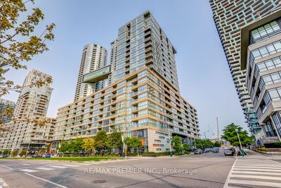 301 - 10 Capreol Crt, Condo with 1 bedrooms, 1 bathrooms and null parking in Toronto ON | Image 1