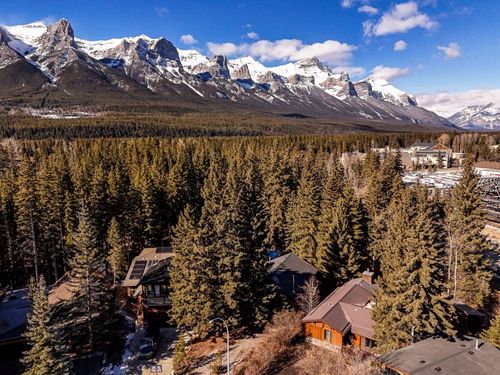 20 Pinewood Crescent, Canmore, AB, T1W1P8 | Card Image