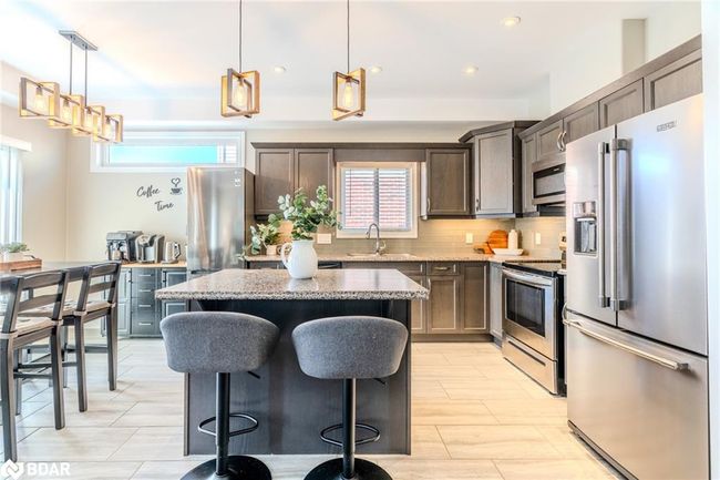 7787 Hanniwell St, House other with 3 bedrooms, 3 bathrooms and 8 parking in Niagara Falls ON | Image 15