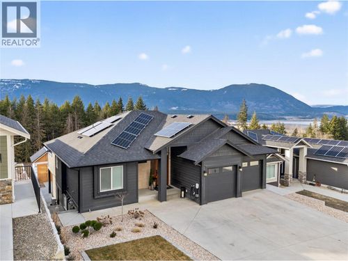 1621 9 St Se, Salmon Arm, BC, V1E0G9 | Card Image