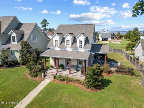 707 Arbor Run, Brandon, MS, 39047-8902 | Card Image