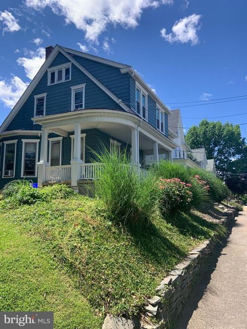 56 S 18th St, CAMP HILL, PA, 17011-4810 | Card Image