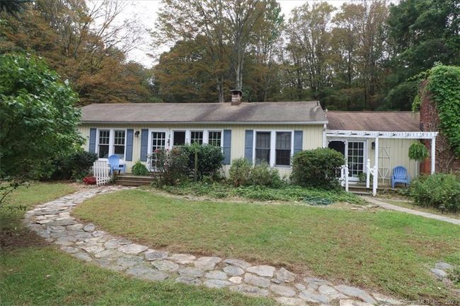 Front of home | Image 16