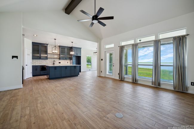 125 Hilltop Cir, House other with 3 bedrooms, 3 bathrooms and null parking in Mathis TX | Image 5