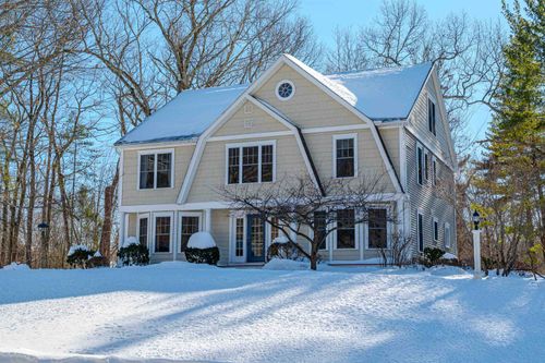 3 Chisholm Farm Dr, Stratham, NH, 03885-2164 | Card Image