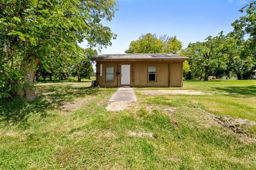 422 2nd Ave N, Texas City, TX, 77590-7945 | Card Image