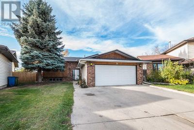 34 66 Street Close, House other with 6 bedrooms, 3 bathrooms and 2 parking in Red Deer AB | Image 1