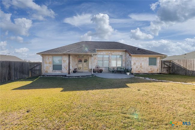 2502 Alamo St, House other with 3 bedrooms, 2 bathrooms and null parking in Gonzales TX | Image 36