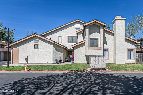 200 Village Circle Dr, Lompoc, CA, 93436-5608 | Card Image
