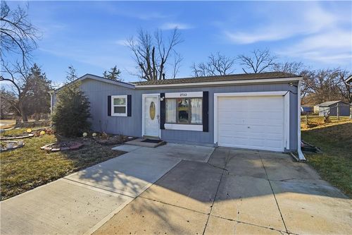 2732 S 51st Ter, Kansas City, KS, 66106-3308 | Card Image