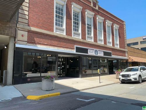 413 Pierce St, Sioux City, IA, 51101-1418 | Card Image