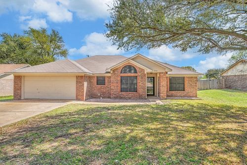 233 Thompson Circle, Lorena, TX, 76655 | Card Image