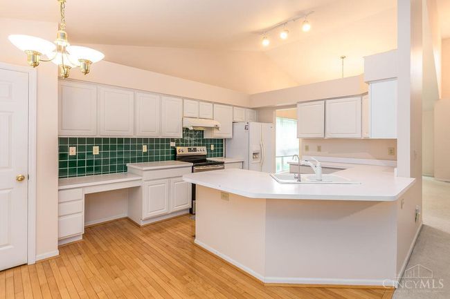 12168 Crestfield Ct, House other with 4 bedrooms, 3 bathrooms and null parking in Symmes Twp OH | Image 12