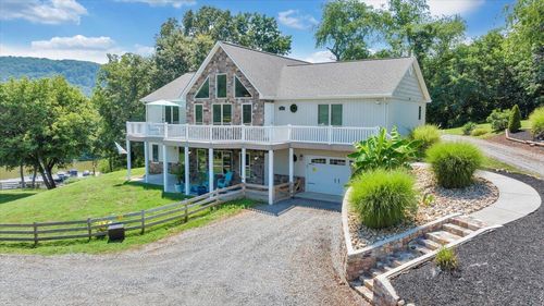 1076 Shorevue Cir, Hardy, VA, 24101 | Card Image