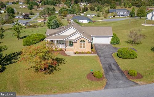 51 S Red Oak Ter, New Ringgold, PA, 17960-8921 | Card Image