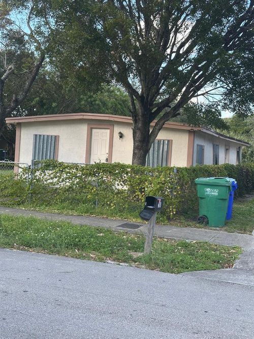 2863 Nw 12th Ct, Fort Lauderdale, FL, 33311-5225 | Card Image