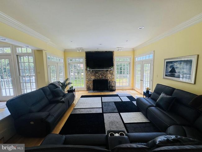 15566 Smithfield Pl, House other with 5 bedrooms, 5 bathrooms and null parking in Centreville VA | Image 28