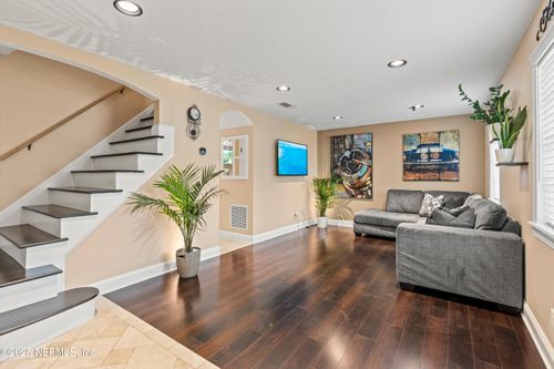 b-1-d-4807 Evenlode Ln, Jacksonville, FL, 32217-4508 | Card Image