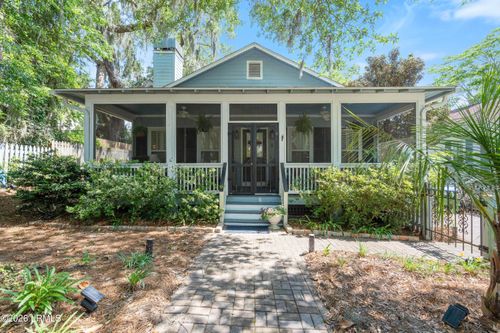 2204 Prince St, Beaufort, SC, 29902-4372 | Card Image