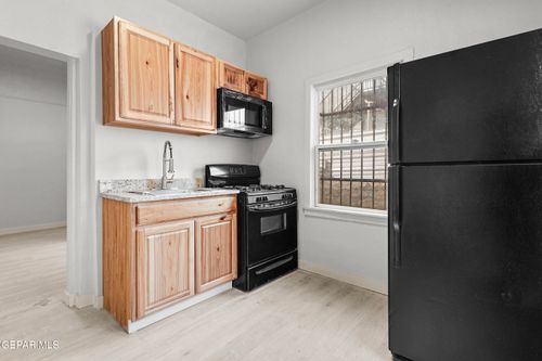d-511 E Nevada Avenue, El Paso, TX, 79902 | Card Image
