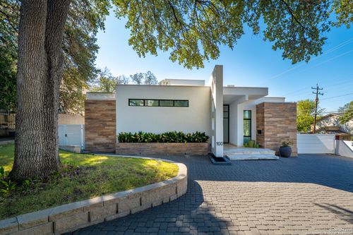 100 Canterbury Hill St, Terrell Hills, TX, 78209-5422 | Card Image