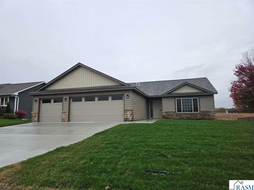 350 Stoneridge Ln Ne, Owatonna, MN, 55060-3354 | Card Image