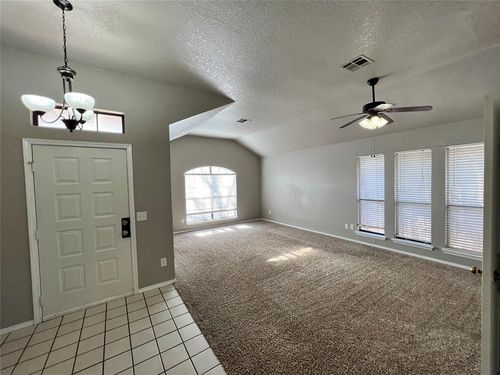 1713 Rocky Mountain Way, Edmond, OK, 73003-4638 | Card Image