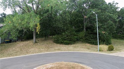 14170 W 49th St, Shawnee, KS, 66216-1273 | Card Image