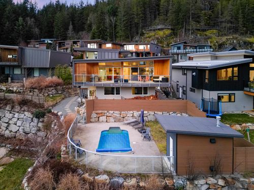 38555 Sky Pilot Dr, Squamish, BC, V8B0T6 | Card Image