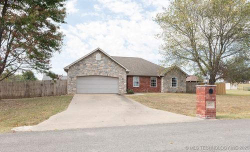 1921 N Amelia Ct, Tahlequah, OK, 74464-2079 | Card Image